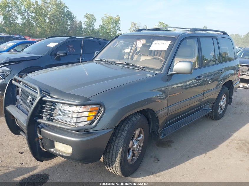 2002 TOYOTA LAND CRUISER auction photo 2