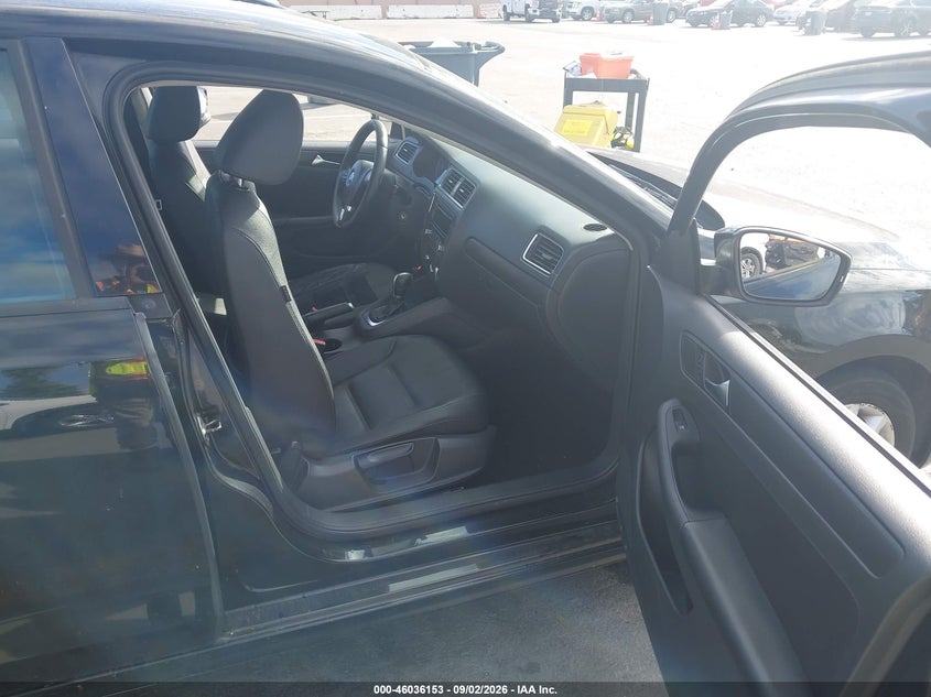 2012 VOLKSWAGEN JETTA auction photo 5