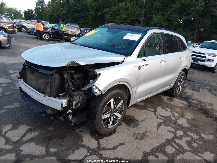 2022 Kia Sorento S, Front & Rear, IAAI, VIN 5XYRL4LC5NG087925 — photo 2