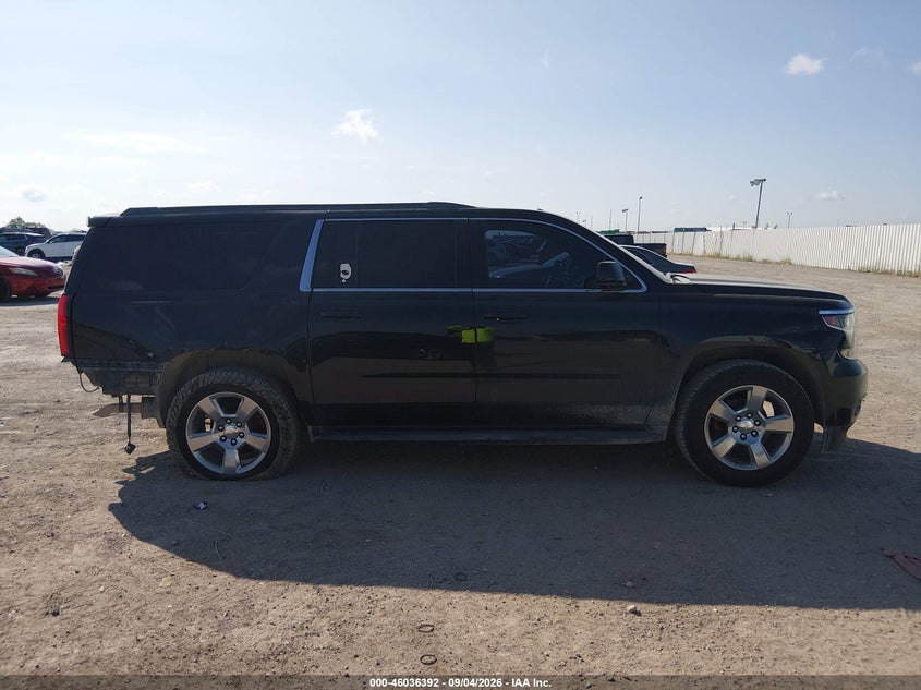 CHEVROLET SUBURBAN - zdjęcie 14