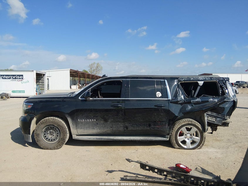 CHEVROLET SUBURBAN - zdjęcie 15