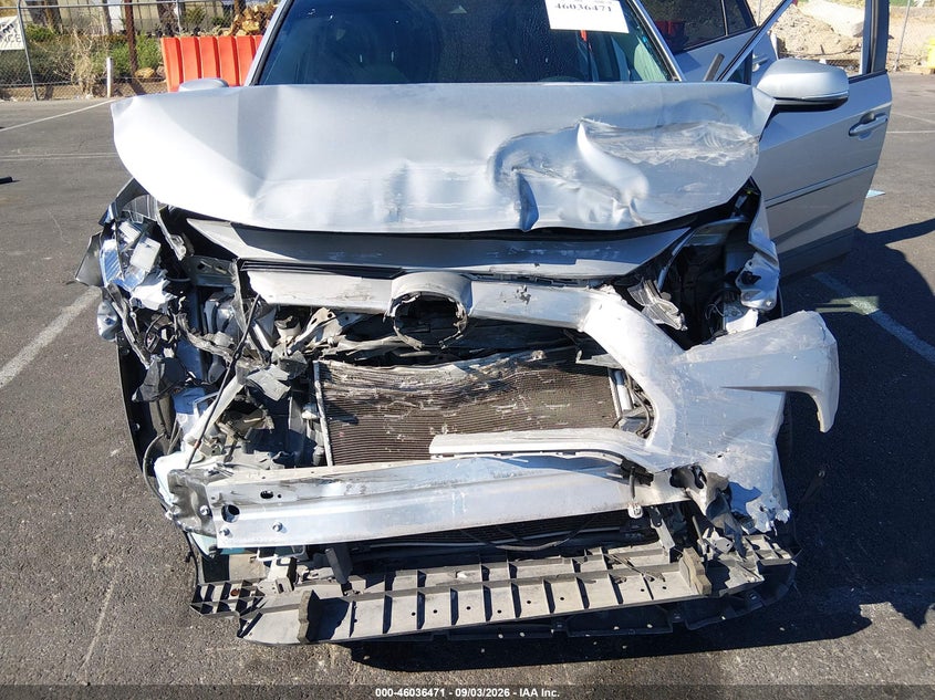 2020 TOYOTA RAV4 auction photo 6