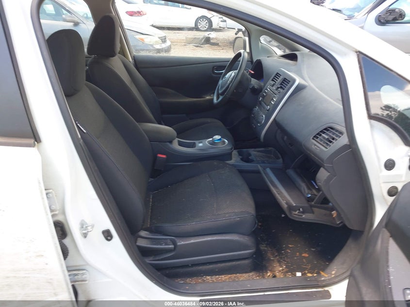 2015 NISSAN LEAF S auction photo 5