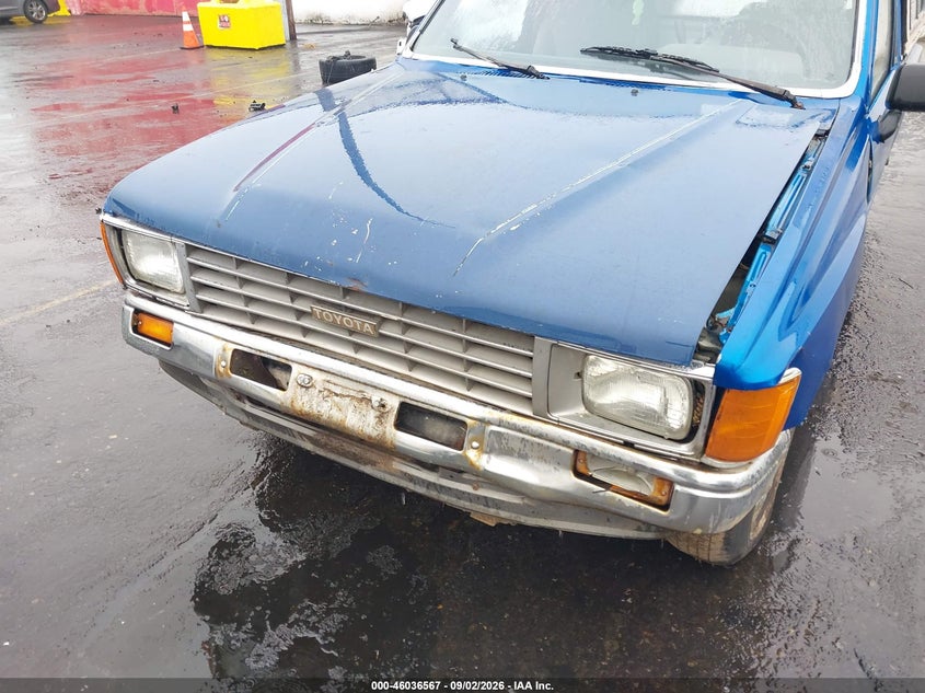 1987 TOYOTA PICKUP auction photo 6