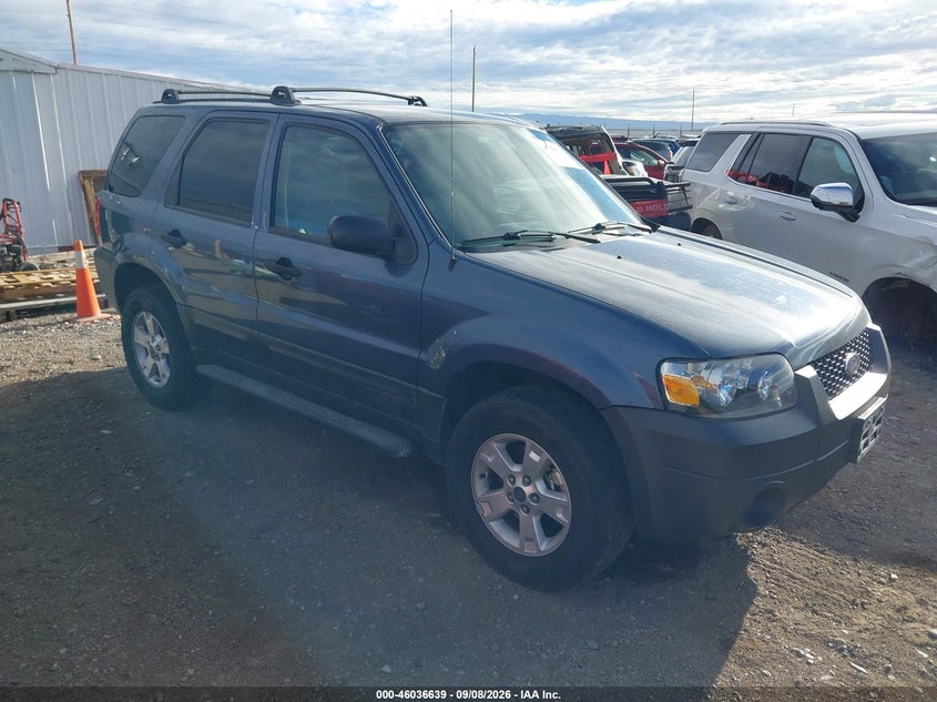 2005 FORD ESCAPE auction photo 1