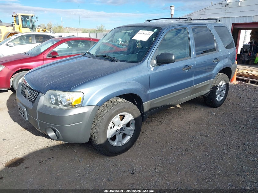 2005 FORD ESCAPE auction photo 2