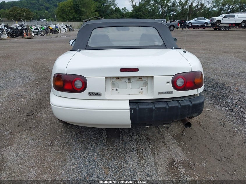 MAZDA MX-5 MIATA 1993 VIN JM1NA3517P0407085