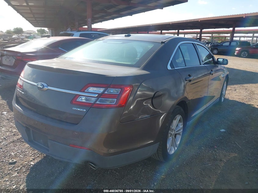 2015 FORD TAURUS auction photo 4