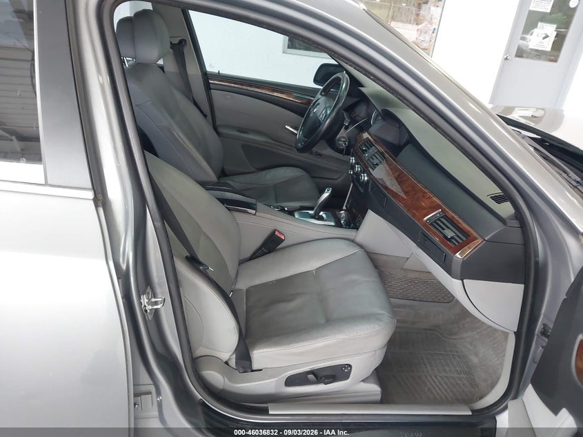BMW 528I 2010 VIN WBANV1C58AC156756
