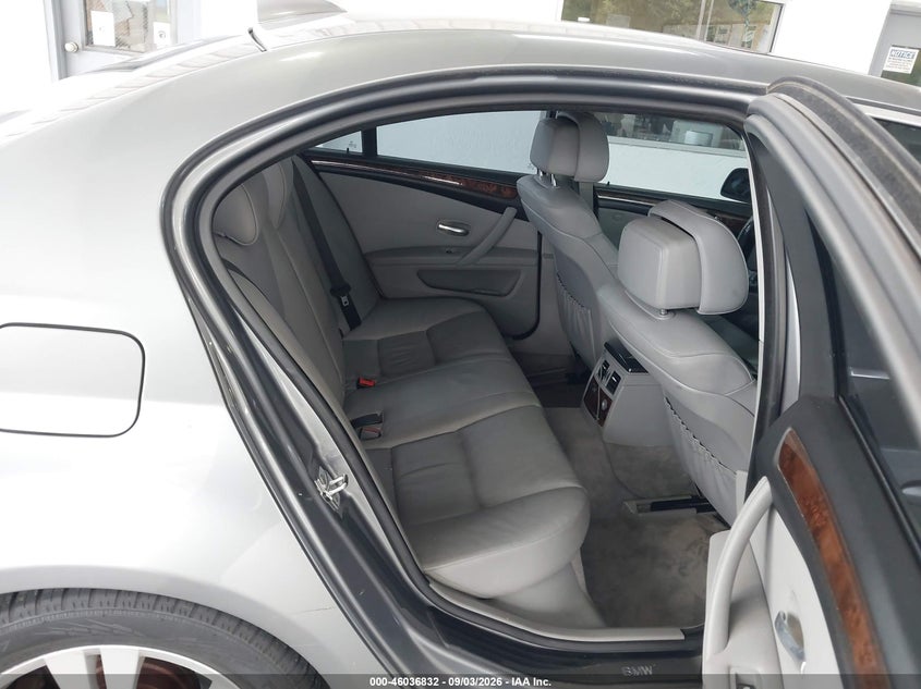 BMW 528I 2010 VIN WBANV1C58AC156756