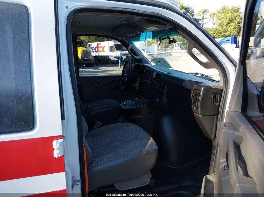 CHEVROLET EXPRESS 3500 2016 VIN 1GBZGHCL2G1332585