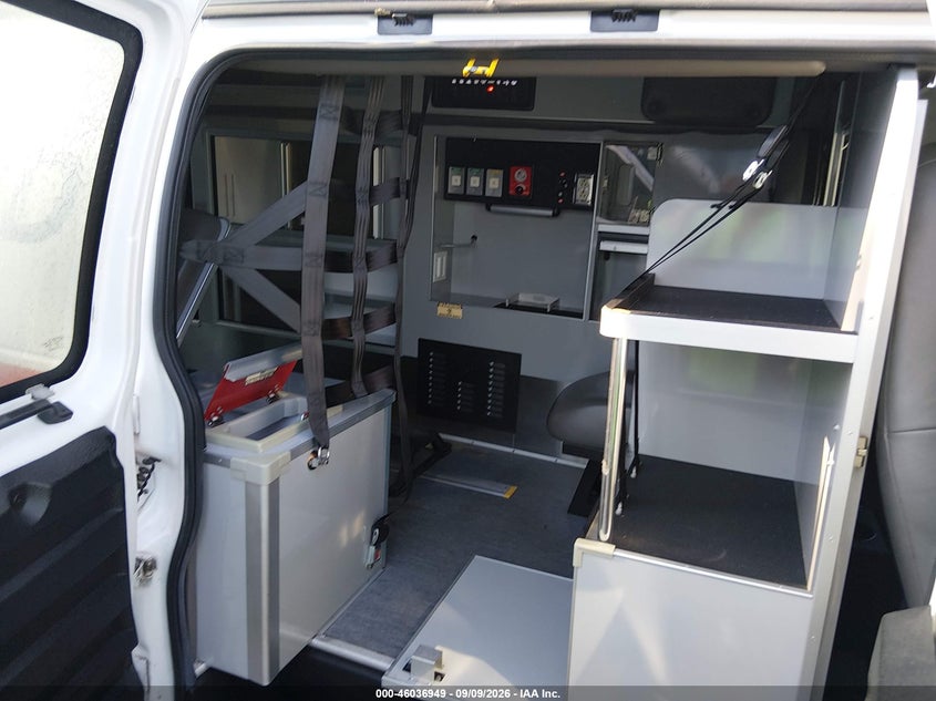 CHEVROLET EXPRESS 3500 2016 VIN 1GBZGHCL2G1332585