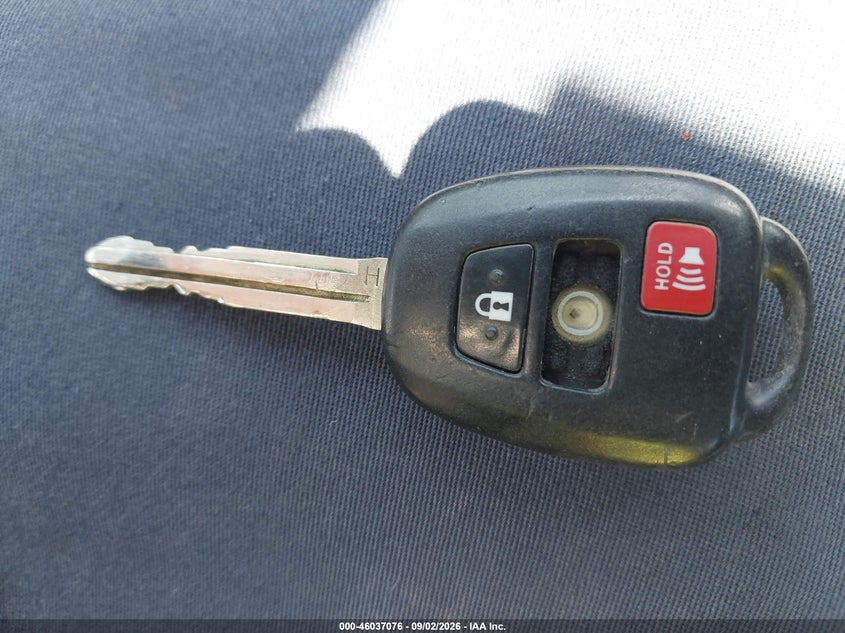 TOYOTA PRIUS C 2015 VIN JTDKDTB38F1584480