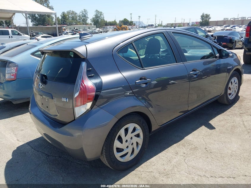 Vin: jtdkdtb38f1584480, lot: 46536495, toyota prius c two 20154