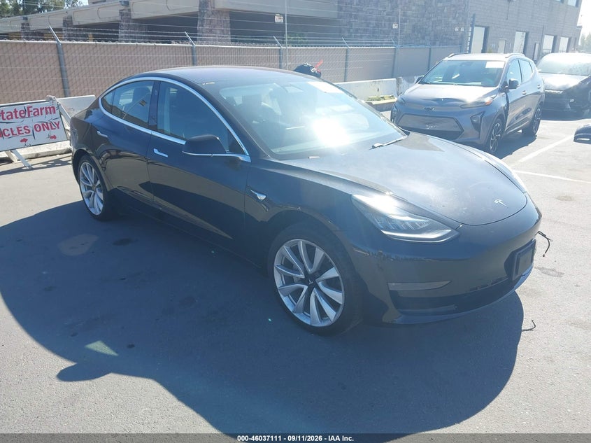 2018 TESLA MODEL 3 auction photo 1