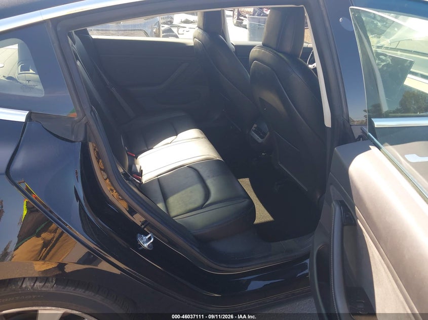 2018 TESLA MODEL 3 auction photo 8