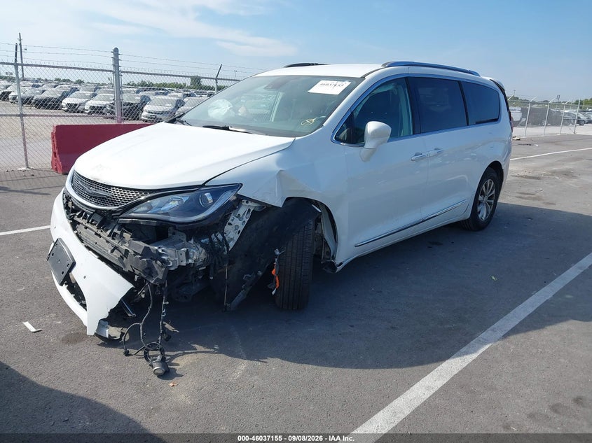 Vin: 2c4rc1eg3jr121879, lot: 46536574, chrysler pacifica touring l plus 20182