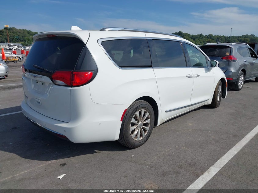 Vin: 2c4rc1eg3jr121879, lot: 46536574, chrysler pacifica touring l plus 20184