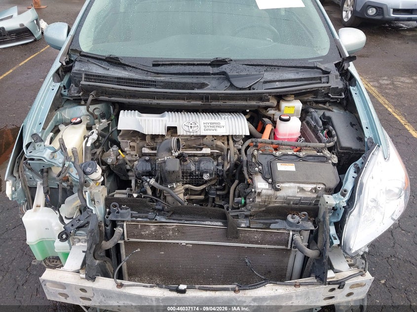 TOYOTA PRIUS - zdjęcie 10