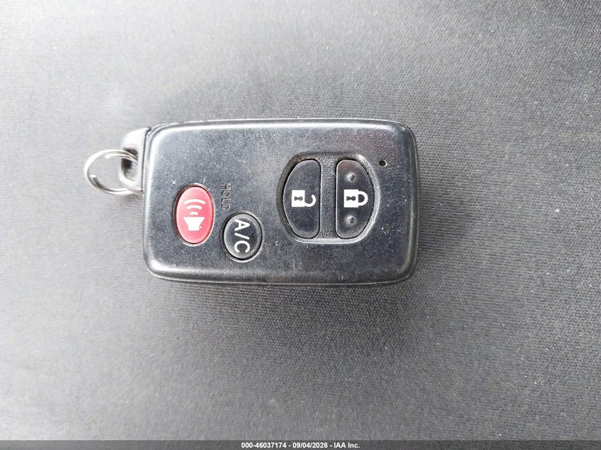 TOYOTA PRIUS - zdjęcie 11