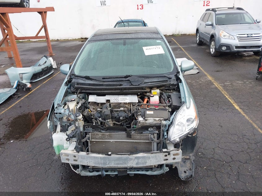 TOYOTA PRIUS - zdjęcie 13