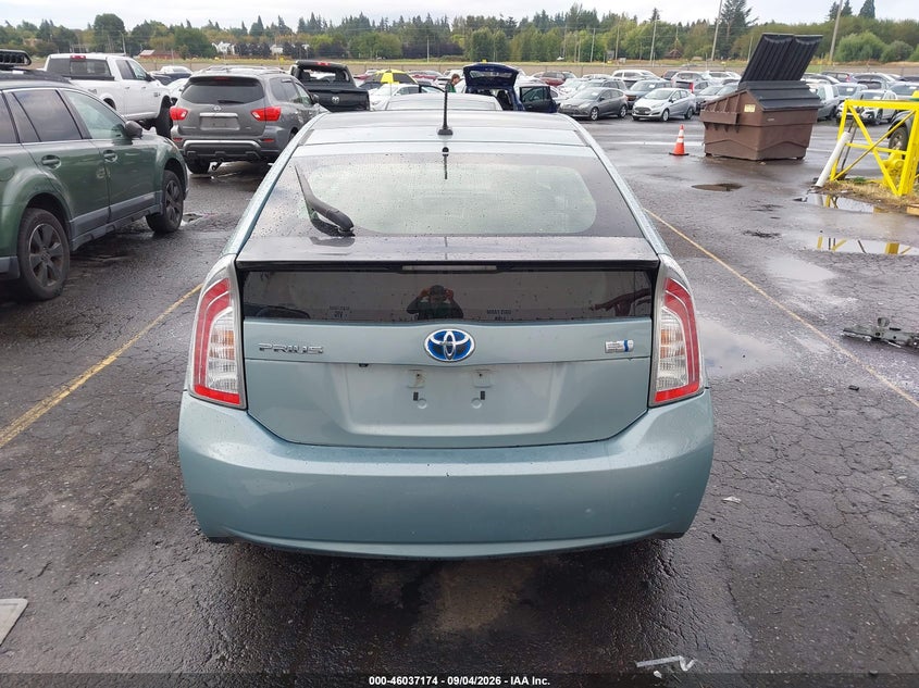 TOYOTA PRIUS - zdjęcie 17