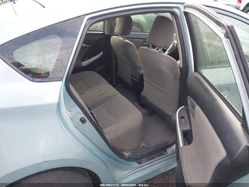 TOYOTA PRIUS - zdjęcie 8