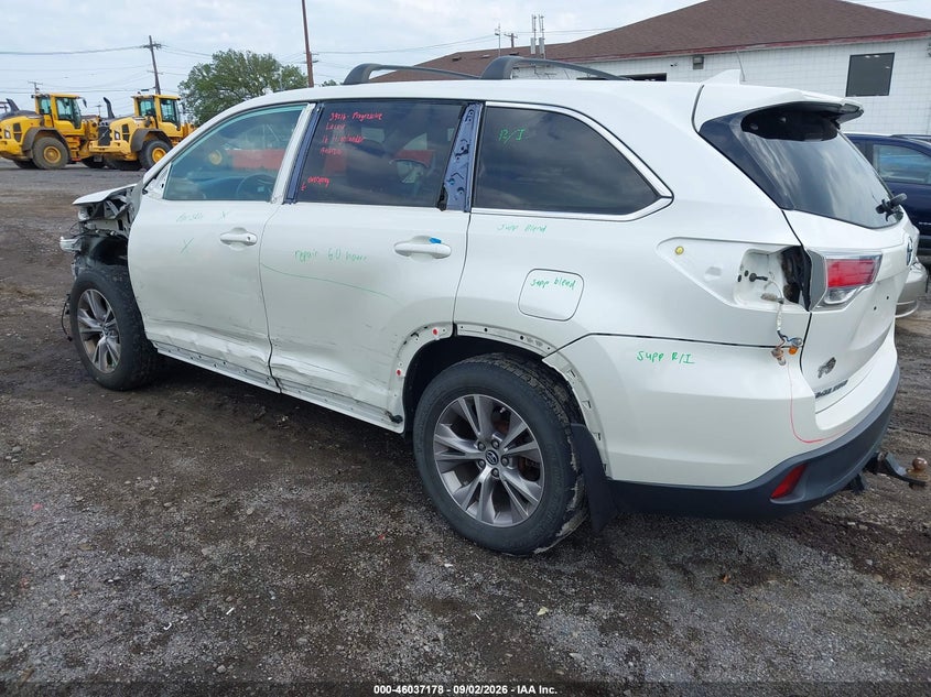2016 TOYOTA HIGHLANDER auction photo 3