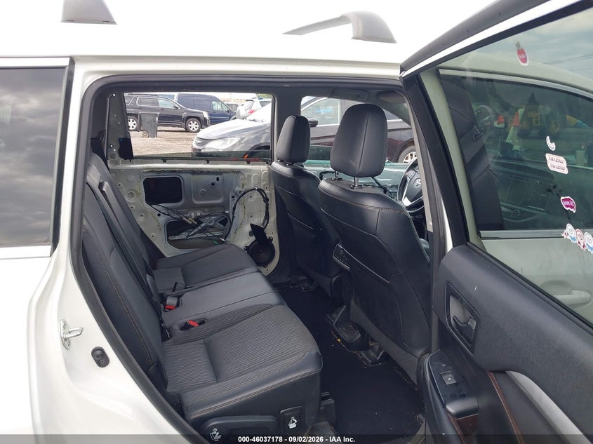2016 TOYOTA HIGHLANDER auction photo 8