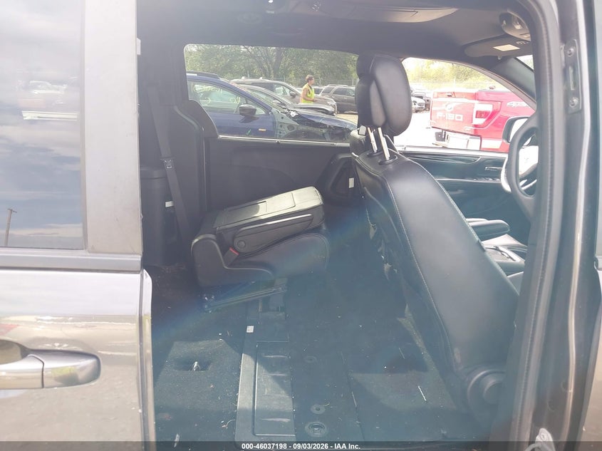 2017 DODGE GRAND CARAVAN auction photo 8
