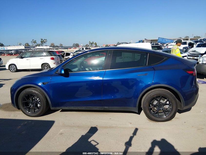 TESLA MODEL Y 2021 VIN 5YJYGDEE6MF212824