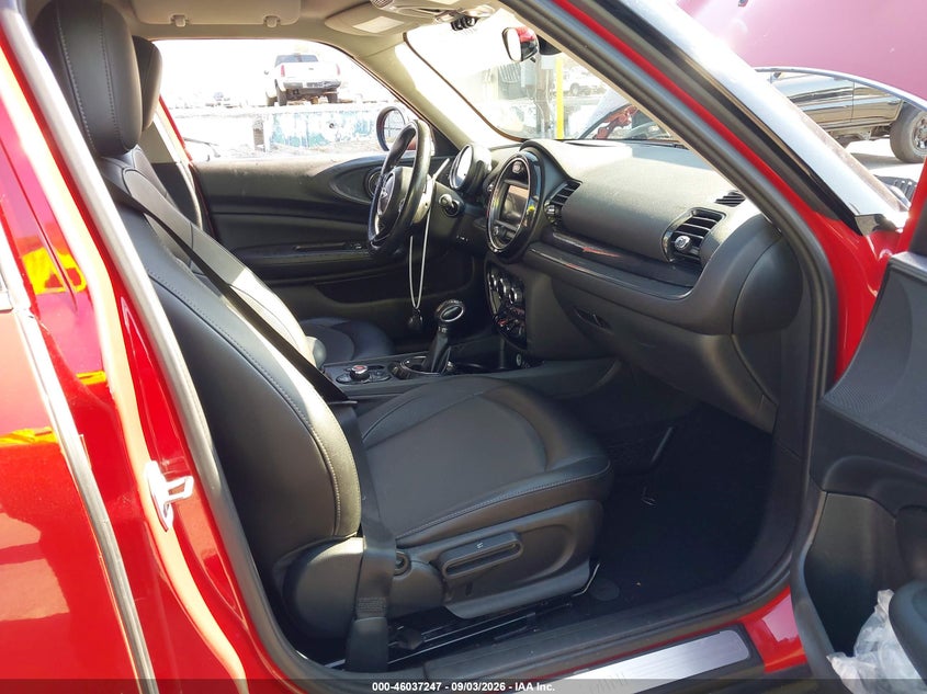 2016 MINI CLUBMAN auction photo 5
