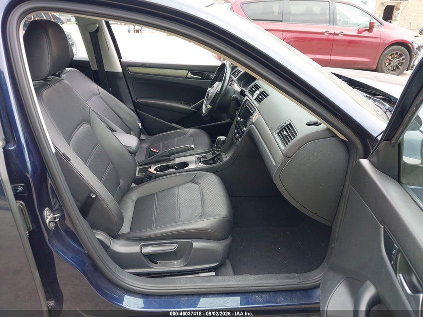 VOLKSWAGEN PASSAT 2014 VIN 1VWBP7A32EC005922