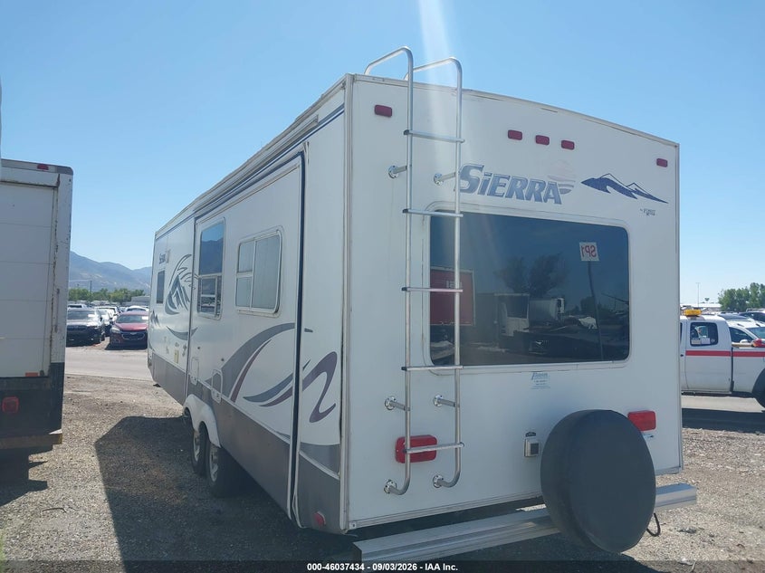 2006 TRAVEL SIERRA FOREST RIVER auction photo 3
