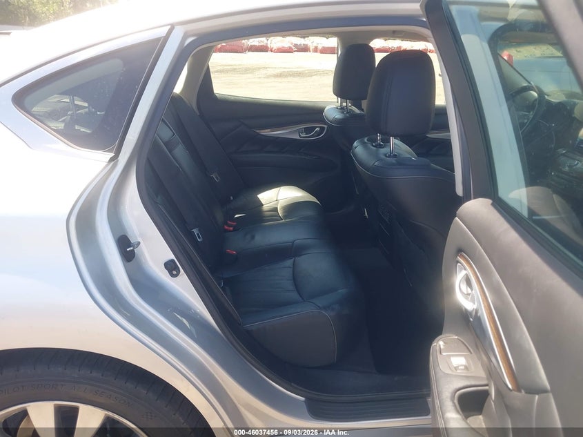 2013 INFINITI M37 auction photo 8