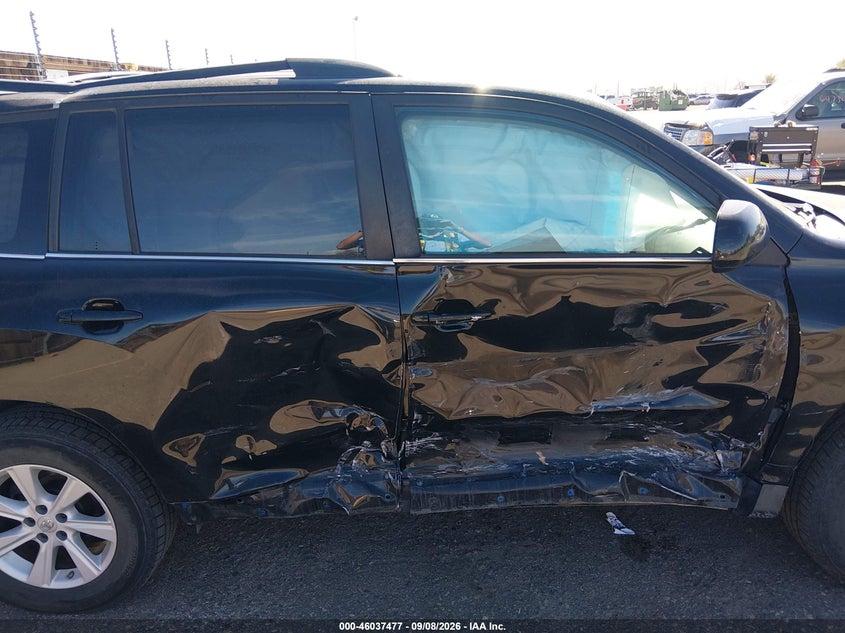 Фото 6 - TOYOTA HIGHLANDER
