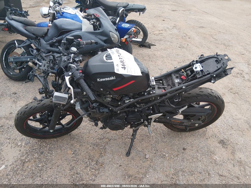 KAWASAKI EX500 2025