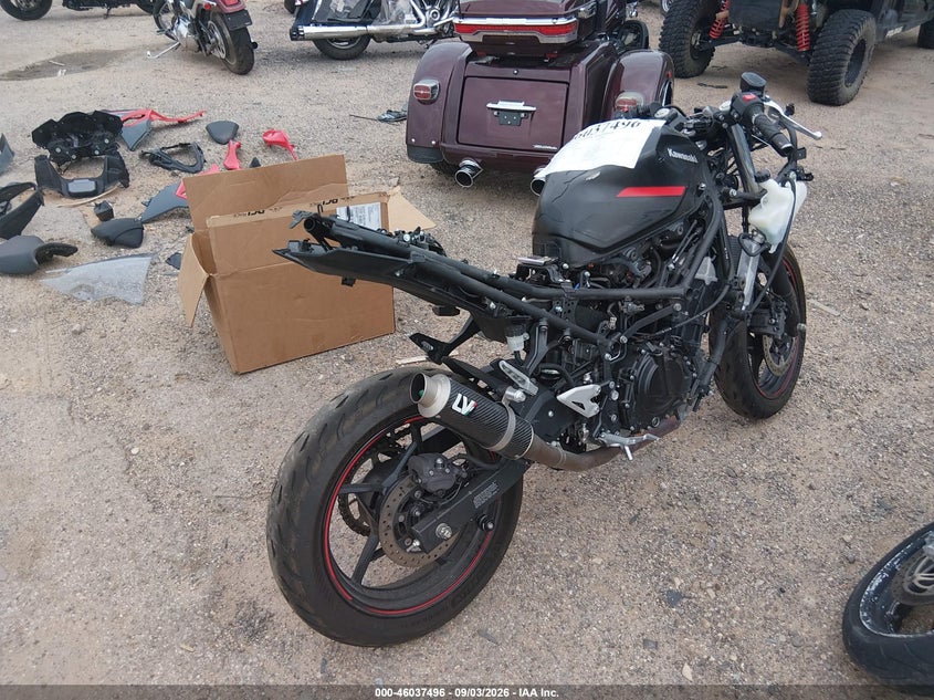 KAWASAKI EX500 2025