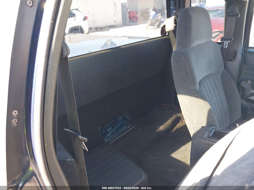 2002 CHEVROLET S-10 auction photo 8