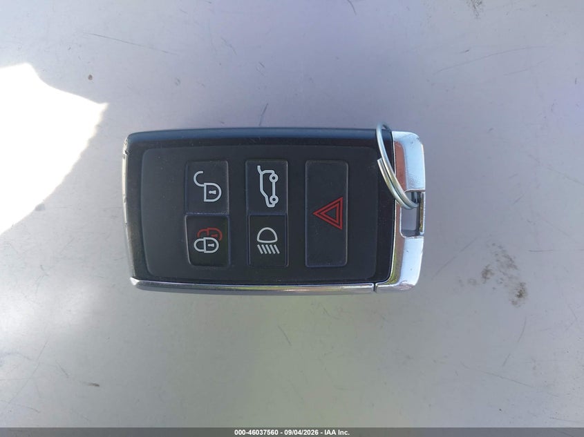 LAND-ROVER DISCOVERY 2018 VIN SALRT2RV1JA054355