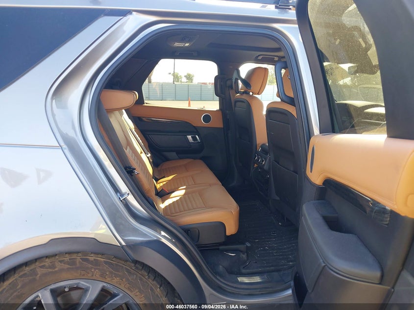 LAND-ROVER DISCOVERY 2018 VIN SALRT2RV1JA054355