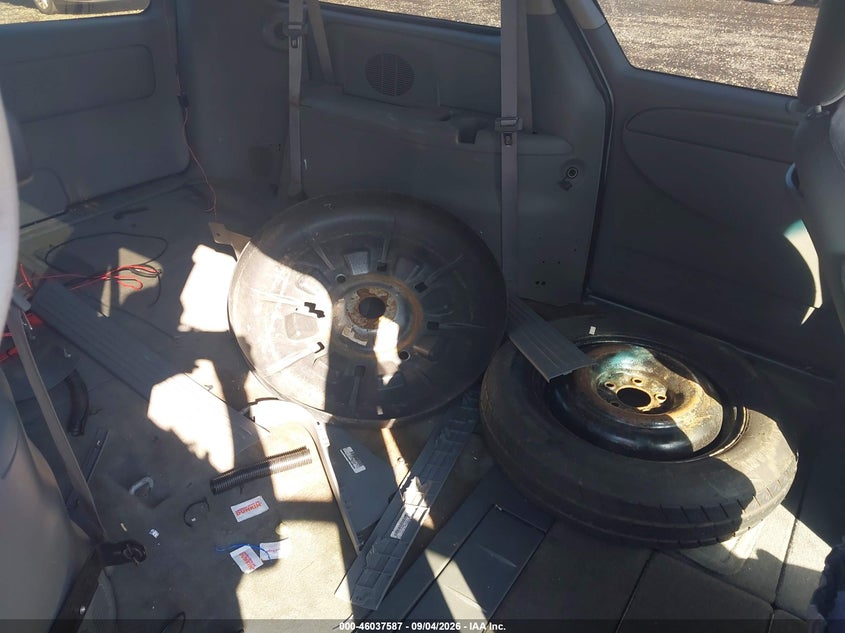 2006 CHRYSLER TOWN & COUNTRY auction photo 8
