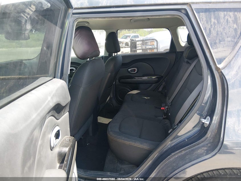 2016 KIA SOUL auction photo 8