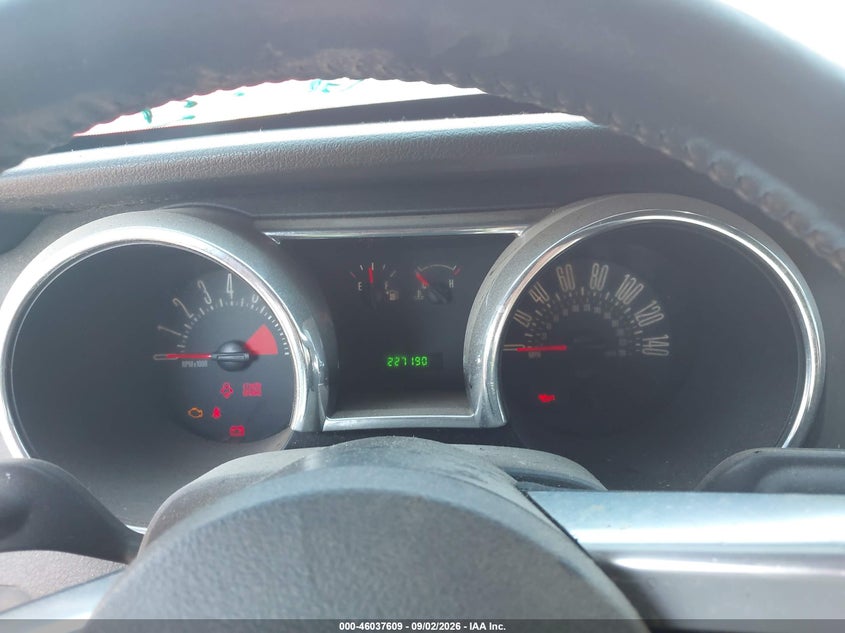 2005 FORD MUSTANG auction photo 7