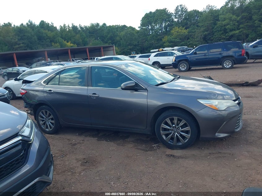 TOYOTA CAMRY - zdjęcie 14