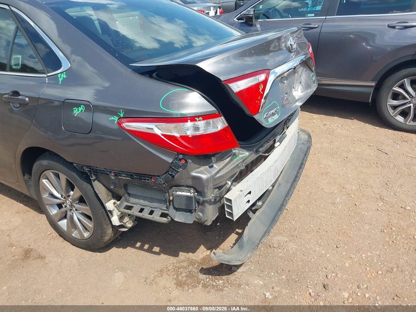 TOYOTA CAMRY - zdjęcie 20