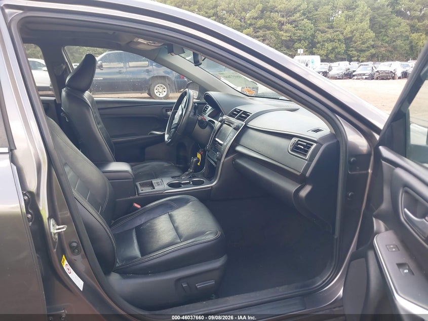 TOYOTA CAMRY - zdjęcie 5