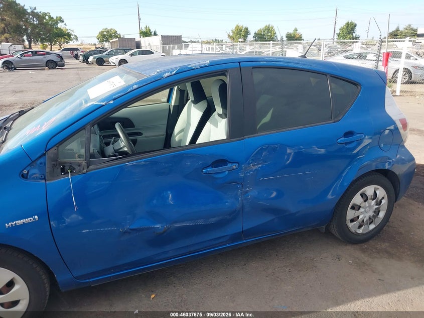 2012 TOYOTA PRIUS C auction photo 6