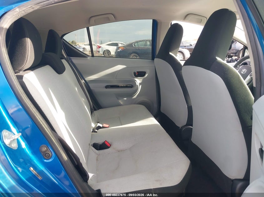 2012 TOYOTA PRIUS C auction photo 8