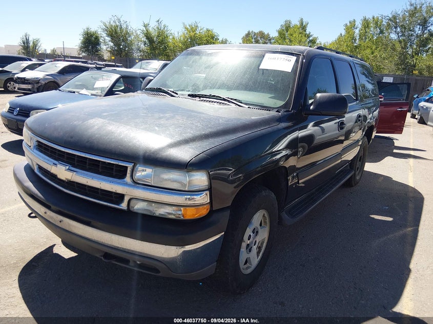 2004 CHEVROLET SUBURBAN auction photo 2